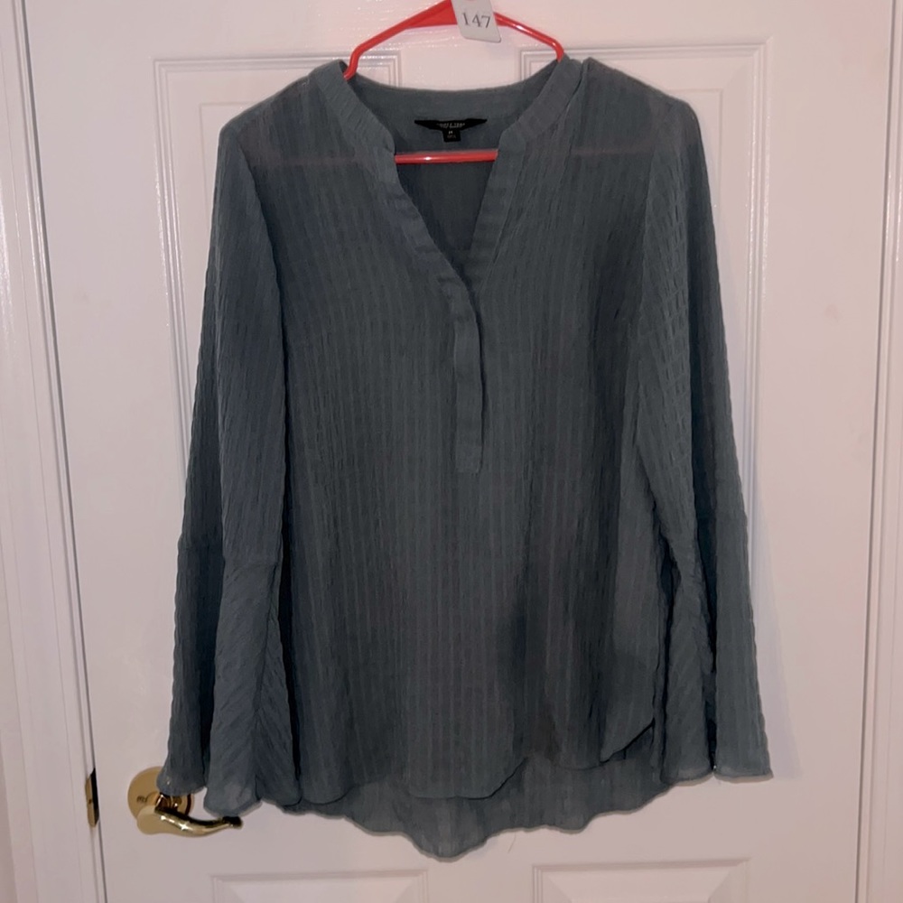 148. Simply Vera Vera Wang Slate Blue/green Top Sz M